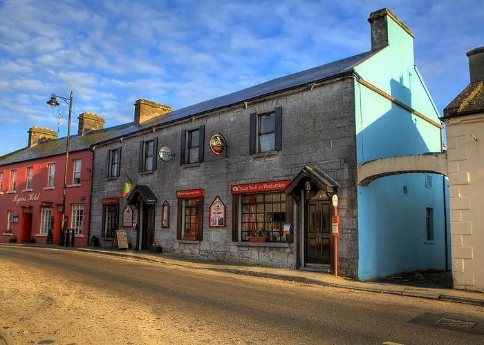Ryan\'S Hotel